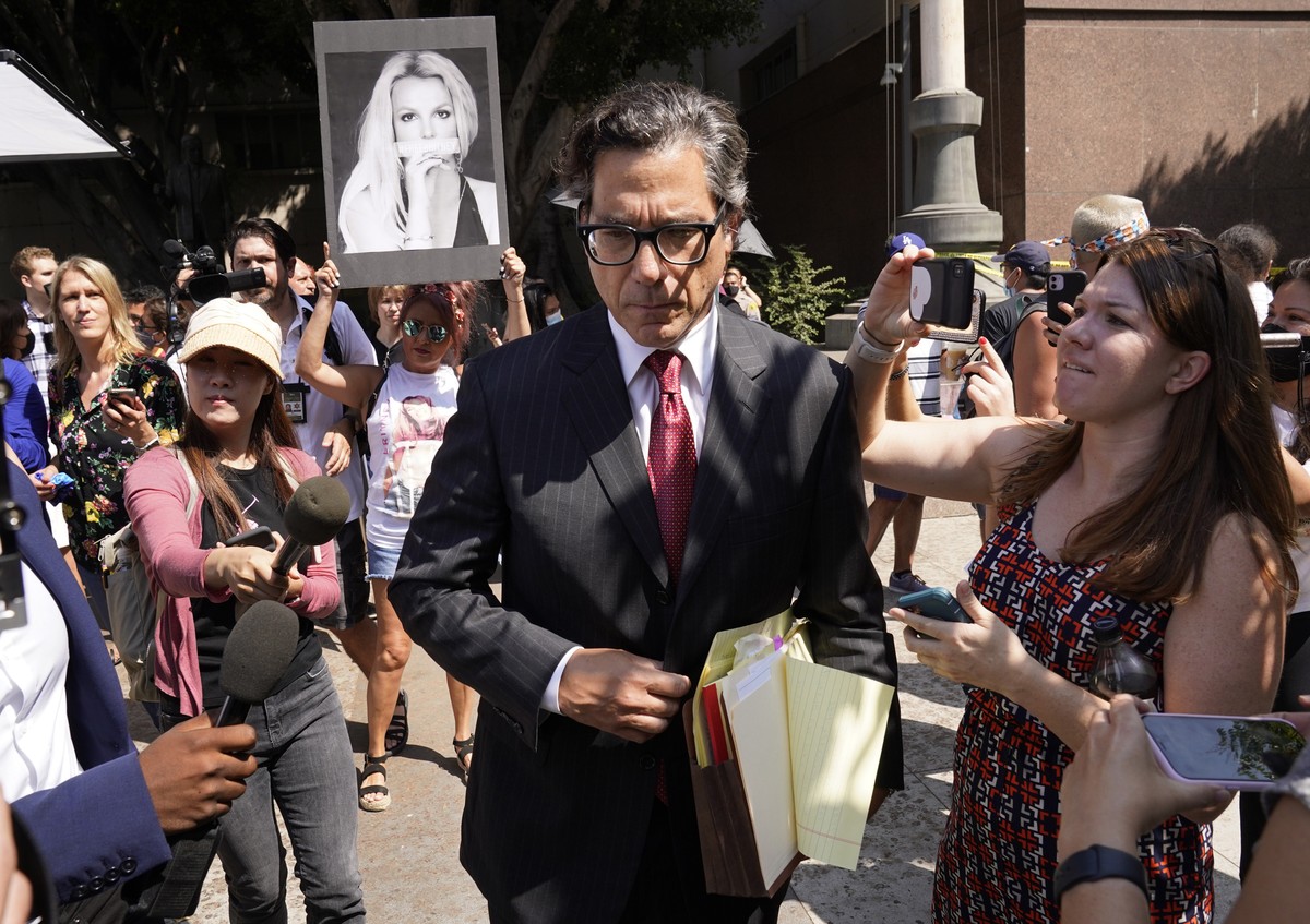 Britney Spears&#039; newly appointed lawyer Mathew Rosengart leaves the Stanley Mosk Courthouse following a hearing concerning the pop singer&#039;s conservatorship, Wednesday, July 14, 2021, in Los A ...