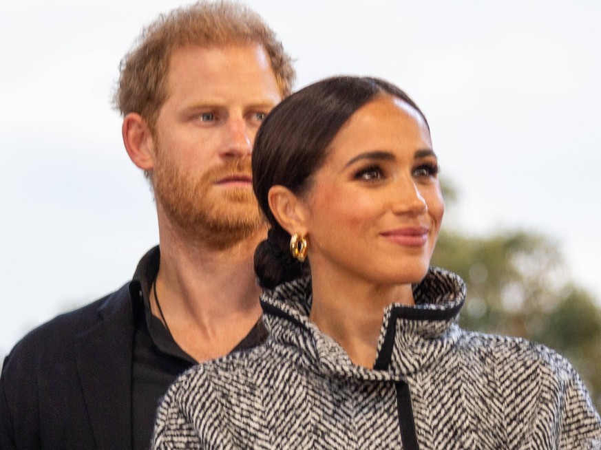 September 22, 2023, Santa Barbara, California, U.S: PRINCE HARRY and Princess MEGHAN MARKLE, the Duke and Duchess of Sussex, are at Kevin Costner s Ocean front estate, giving the royal treatment to wi ...
