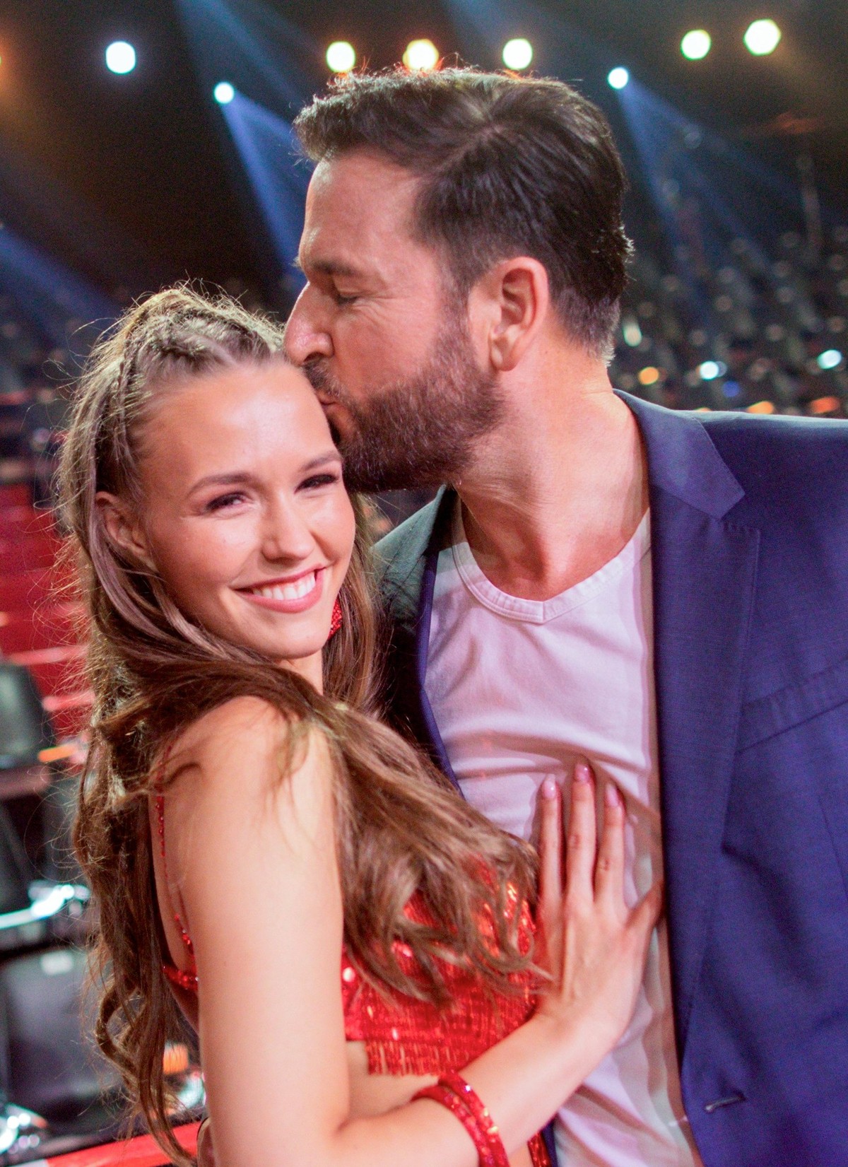 ARCHIV - 22.02.2020, Nordrhein-Westfalen, Köln: Laura Müller, TV-Persönlichkeit, und Michael Wendler, Sänger, stehen nach der RTL-Tanzshow &quot;Let&#039;s Dance&quot; im Coloneum zusammen. (zu dpa &q ...