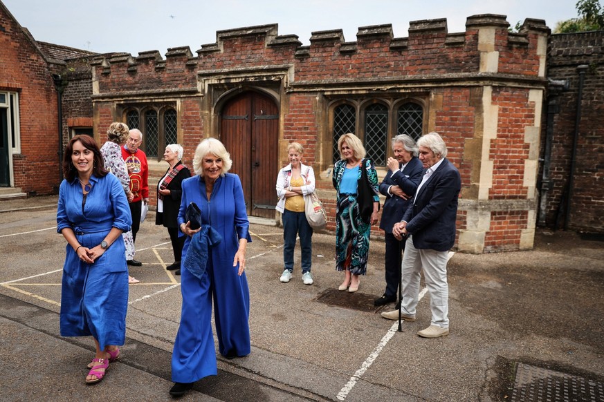 . 11/06/2023. Hampton Court, United Kingdom. Queen Camilla at a reception for the inaugural QueenÕs Reading Room Literary Festival at Hampton Court Palace, United Kingdom. PUBLICATIONxINxGERxSUIxAUTxH ...