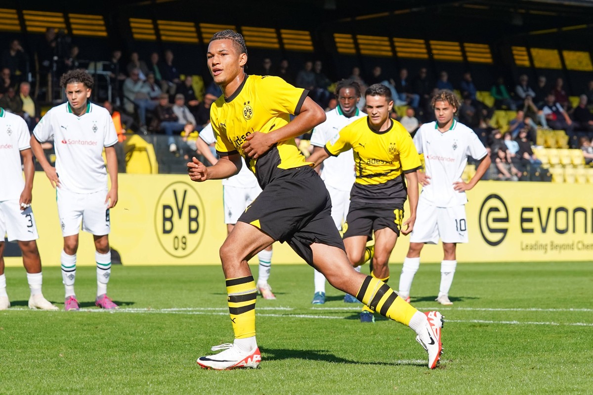 Sonntag, 24.09.2023 Saison 2023/2024 6. Spieltag A-Junioren-Bundesliga, U19-Bundesliga - im BVB Fu�ballpark Hohenbuschei, Dortmund, Germany BV Borussia Dortmund U19 - VfL Borussia M�nchengladbach U19 ...