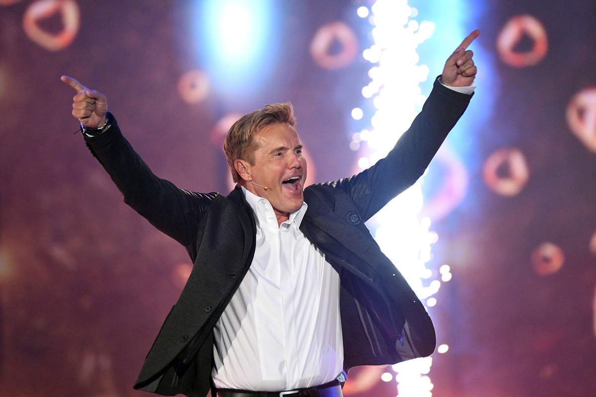ARCHIV - 08.04.2017, Nordrhein-Westfalen, K�ln: Der Juror Dieter Bohlen freut sich bei der ersten Livehow der 14. Staffel der RTL Castingshow &quot;Deutschland sucht den Superstar&quot;. (zu dpa &quot ...