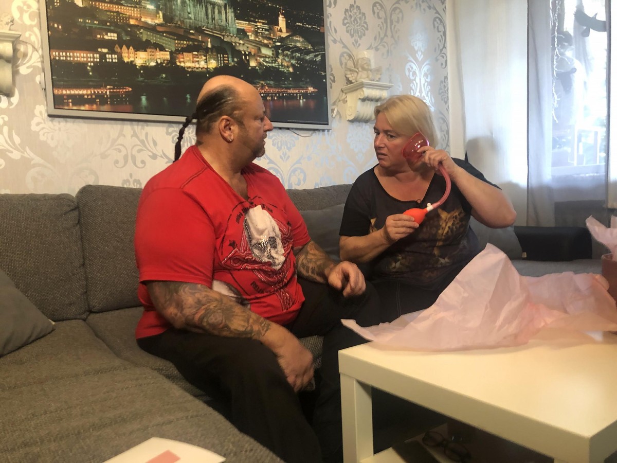 Tanja und Sascha �ffnen die Box &quot;Lustmacher&quot;.

Die Verwendung des sendungsbezogenen Materials ist nur mit dem Hinweis und Verlinkung auf TVNOW gestattet.