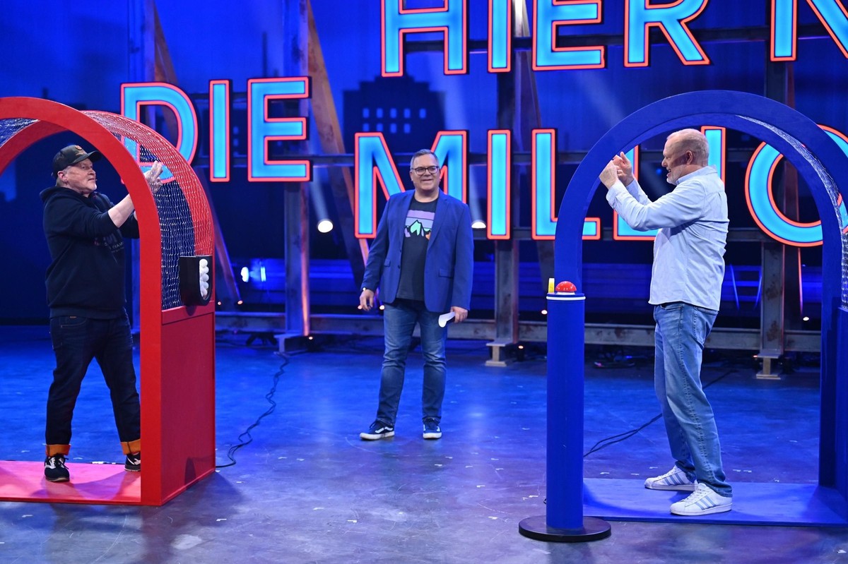 Diese Promis treten beim &quot;Du gewinnst hier nicht die Million bei Stefan Raab - Promi Special&quot; an: V.l.: Paul Janke, Larissa Marolt, Joey Kelly, Mimi Kraus und Luca Hänni

+++ Die Verwendung  ...