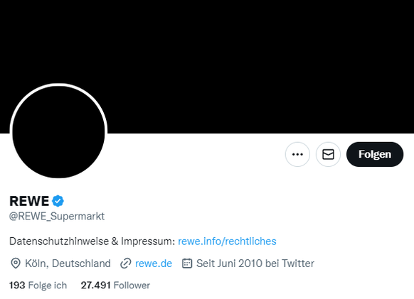 Der Händler Rewe hat sein Profilbild auf Twitter geändert – dieses ist nun schwarz.