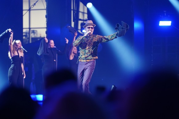 10.05.2023, Hamburg: Der Sänger Jan Delay tritt auf der Bühne der Digital-Messe OMR in den Messehallen auf. Rund 70.000 Besucher werden zum diesjährigen OMR Festival in Hamburg erwartet. Es ist eine d ...