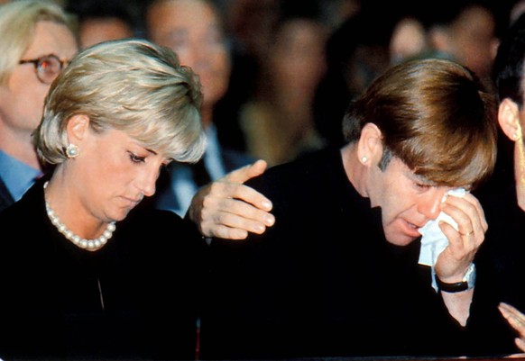 Aug. 18, 2005 - 027605.7-21-1997.VERSACE S FUNERAL AT THE MILAN CATHEDRAL.PRINCESS DIANA AND ELTON JOHN.SUPPLIED BY:- 1997. - ZUMAg49_ 20050818_gaf_a100_293 Copyright: xAlphax