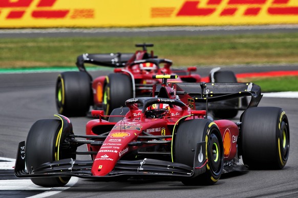 sainz , leclerc , ferrari