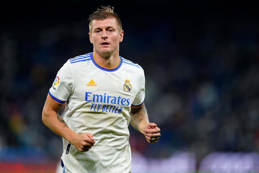 Mandatory Credit: Photo by Pressinphoto/Shutterstock 12565244ak Toni Kroos of Real Madrid Real Madrid v CA Osasuna, La Liga 2021-2022, date 11. Football, Santiago Bernabeu Stadium, Madrid, Spain - 27  ...