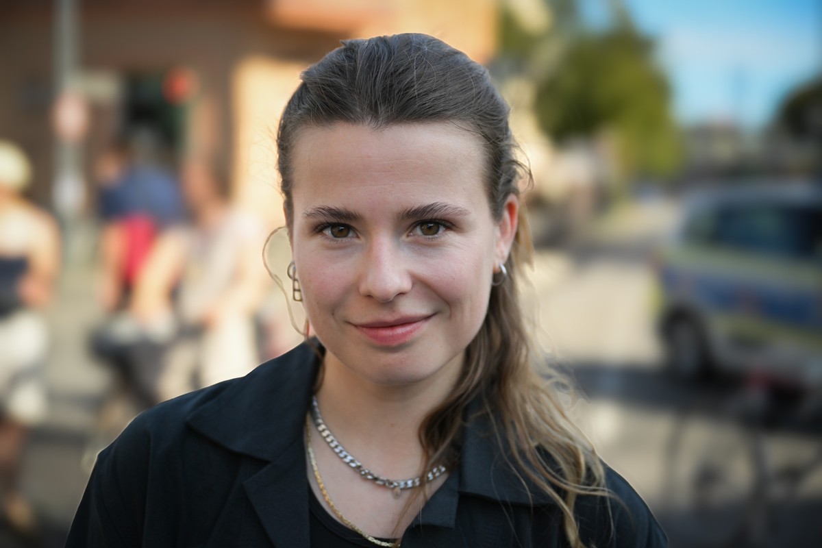 ARCHIV - 20.09.2025, Brandenburg, Potsdam: Luisa Neubauer nimmt an einer Demonstration von Fridays for Future vor dem Babelsberger Rathaus teil. (zu dpa: «Kundgebung vor der CDU-Zentrale: «Wir sind di ...