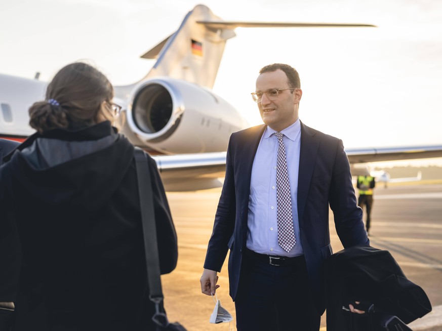 Bundesgesundheitsminister Jens Spahn CDU im Rahmen seiner Ankunft in Slowenien. Ljubljana, 11.10.2021, Ljubljana Slovenia *** Federal Minister of Health Jens Spahn CDU during his arrival in Slovenia L ...