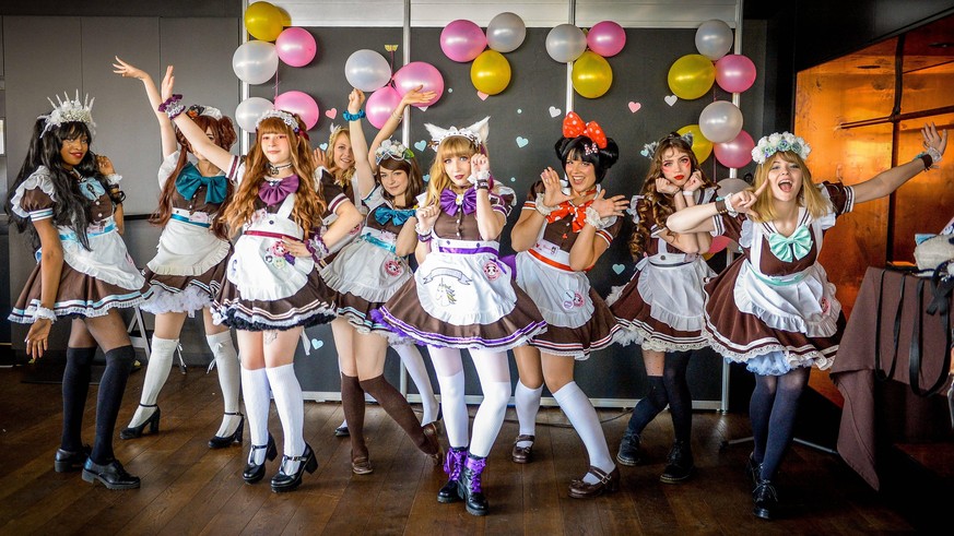 Cosplayer posieren waehrend der Messe MAG, der Community Convention fuer Manga, Anime und Games am 06.10.2019 in Erfurt. 145 Aussteller praesentieren sich auf einer Flaeche von 16000 Quadratmetern. se ...