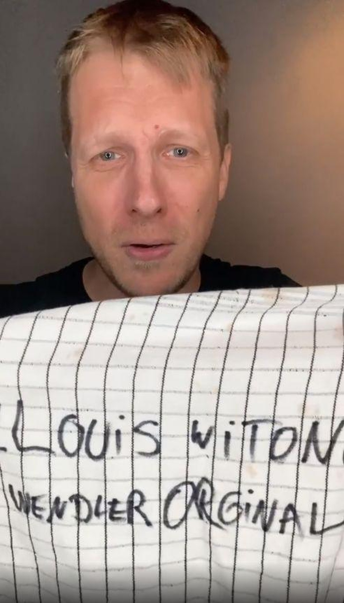 Oliver Pocher macht sich über den Wendler-Adventskalender lustig.