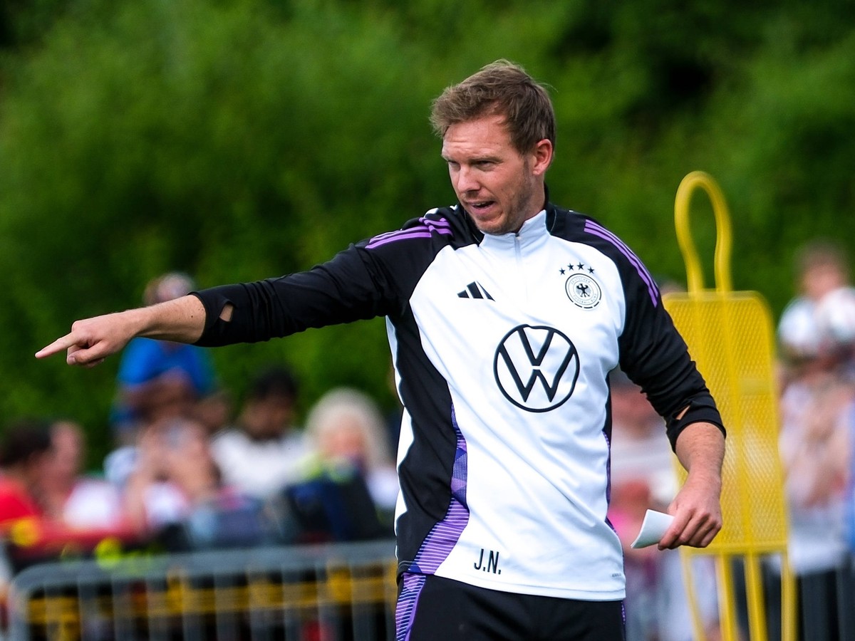 Julian Nagelsmann Deutschland , Trainer Gestik, Mimik, Emotionen, GER, DFB, Oeffentliches Training, Fussball Herren Nationalmannschaft Deutschland, UEFA Fussball Europameisterschaft 2024, Herzogenaura ...