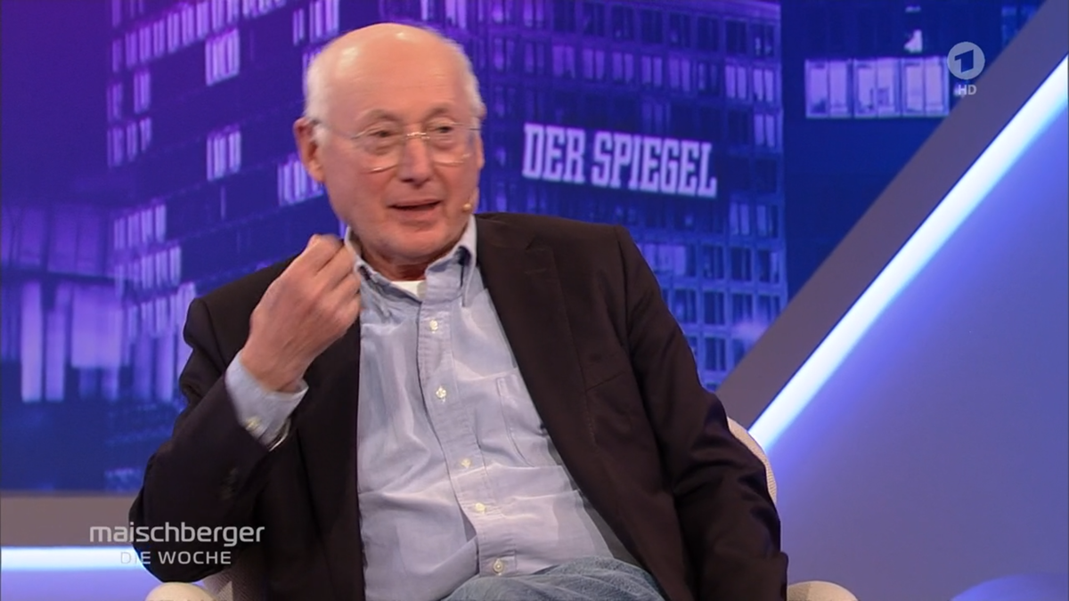 Der Journalist Stefan Aust hat seine Biografie geschrieben.