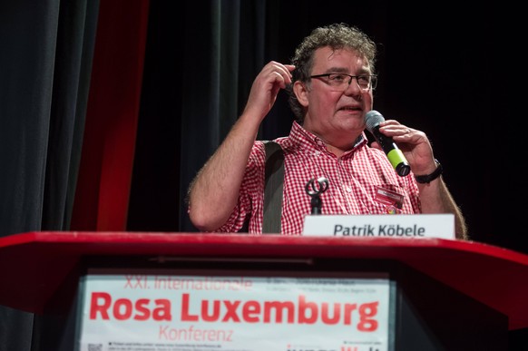 Berlin Politik Rosa Luxemburg-Konferenz 2016 Rosa Luxemburg-Konferenz 2016 am Samstag den 9. Januar 2016. Ueber 2500 Menschen sollen nach Angaben des Veranstalters, der Tagenszeitung junge Welt , zur  ...
