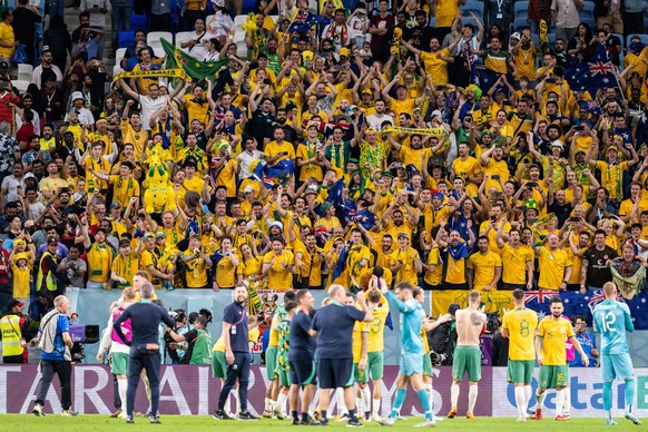 221130 Players and fans of Australia celebrate after the FIFA World Cup, WM, Weltmeisterschaft, Fussball 2022 football match between Australia and Denmark on November 30, 2022 in Doha. Photo: Joel Mar ...