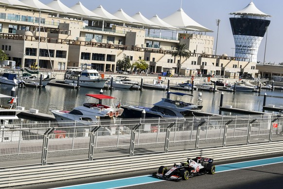 2020 Abu Dhabi Post Season Test YAS MARINA CIRCUIT, UNITED ARAB EMIRATES - DECEMBER 15: Mick Schumacher, Haas VF-20 during the Abu Dhabi Post Season Test at Yas Marina Circuit on Tuesday December 15,  ...