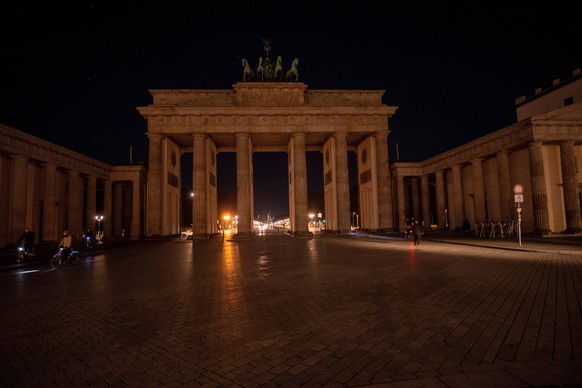 Rund um den Erdball gingen am Samstag 27.03.2021 um 20.30 Uhr Ortszeit wieder fuer eine Stunde die Lichter aus. Zu der seit 2007 jaehrlich stattfindenden Earth Hour Stunde der Erde fuer Klima- und Umw ...