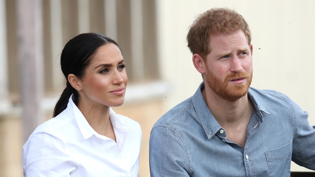 ARCHIV - 17.10.2018, Australien, Dubbo: Prinz Harry und seine Frau Meghan besuchen die Familie Woodley auf der von einer schweren D