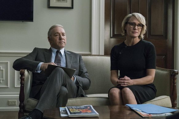 Kevin Spacey, Robin Wright, House Of Cards Season 5 (2017) Netflix Los Angeles CA PUBLICATIONxINxGERxSUIxAUTxONLY Copyright: xDavidxGiesbrechtx/xNetflixx 33406_011THA