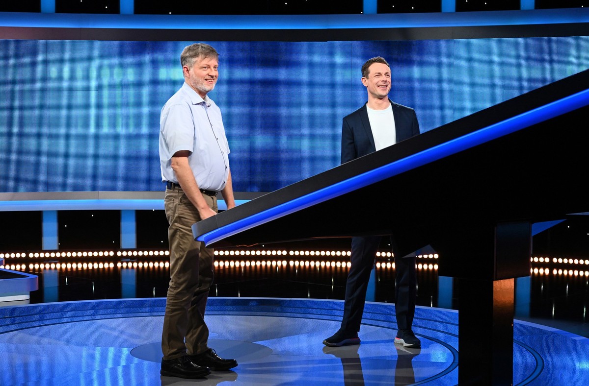 ARD GEFRAGT - GEJAGT FOLGE 781, "Alexander Bommes präsentiert beliebtes Quizformat", am Freitag (12.07.24) um 18:00 Uhr im ERSTEN.
Moderator Alexander Bommes (r.) mit dem Kandidaten Michael ...
