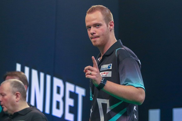Der derzeit beste deutsche Darts-Profi spielt in der Weltspitze noch keine Rolle.