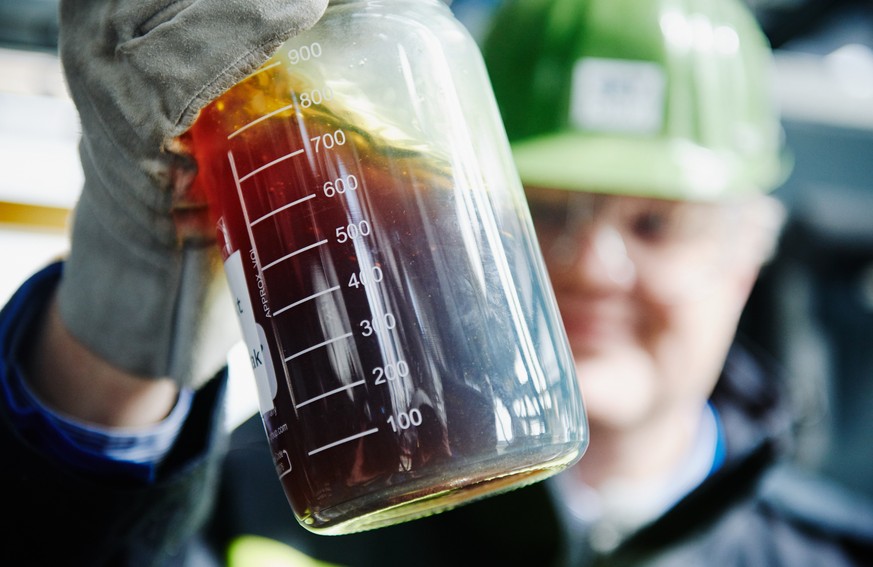 Österreicher machen aus Plastikabfall wieder Öl – es gibt nur 2 Probleme
