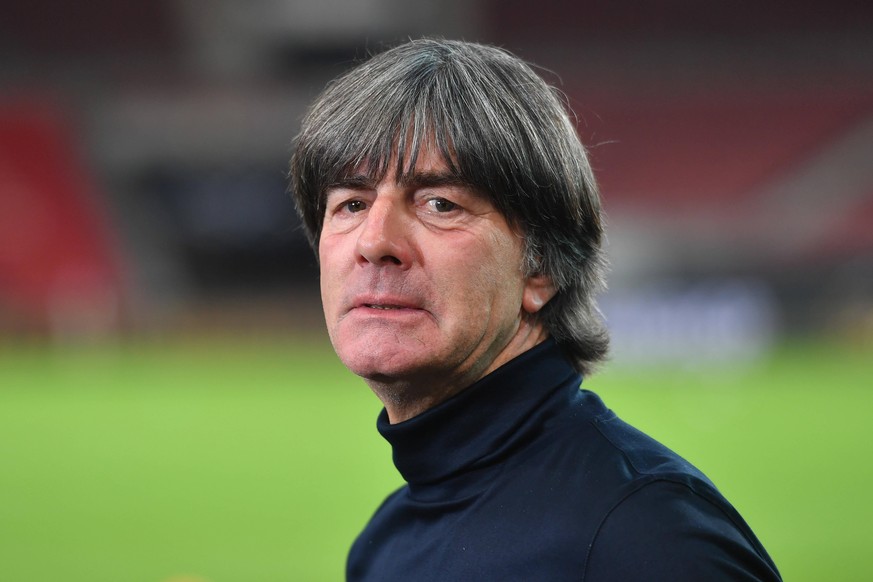 Joachim Jogi LOEW,LÖW GER bleibt Bundestrainer. Archivfoto: Bundestrainer Joachim Jogi LOEW,LöÄW GER, Einzelbild,angeschnittenes Einzelmotiv,Portraet,Portrait,Portr t. Fussball Laenderspiel, UEFA Nati ...