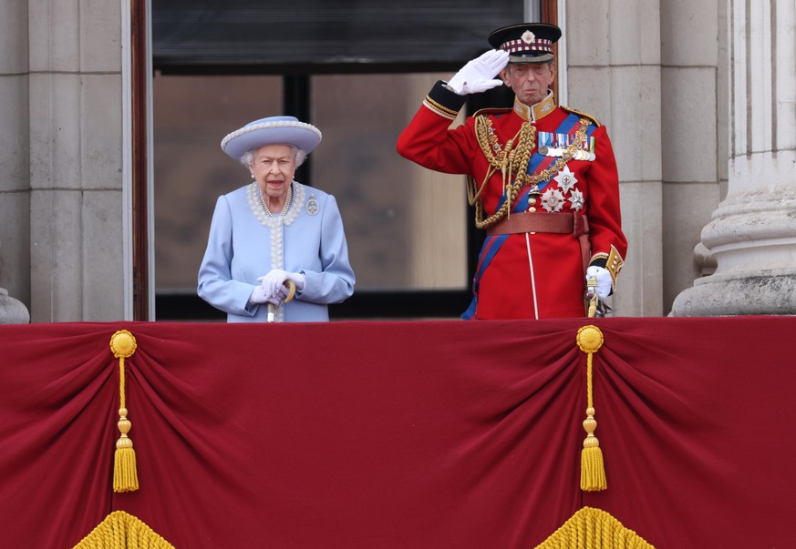 Queen Elizabeth II and Prince Edward, Duke of Kent, watch Trooping The Colour - The Queen&#039;s Birthday Parade - from the balcony of Buckingham Palace, London, UK - 02 Jun 2022, Credit:Humphrey Nema ...