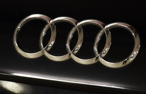 ARCHIV - 28.06.2016, Nordrhein-Westfalen, Düsseldorf: Die Ringe vom Audi-Logo, aufgenommen in einer Garage. Audi wagt den Sprung in die Formel 1. Die Volkswagen-Tochter bekannte sich am Freitag (26.08 ...