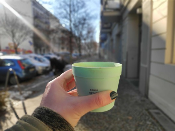 Sonnenschein, Wochenende und portugiesischer Galão-Kaffee – so lässt es sich leben.