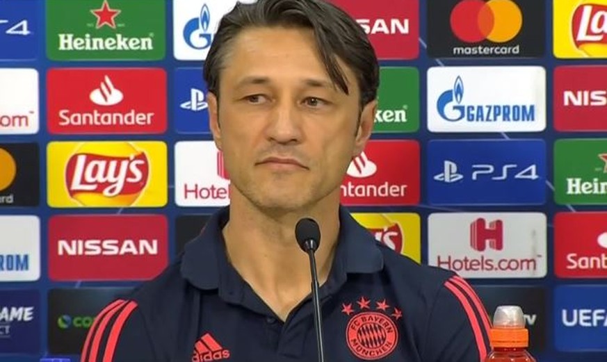 Niko Kovac auf der Pressekonferenz in Athen vor dem Champions-League-Spiel gegen Olympiakos Piräus.