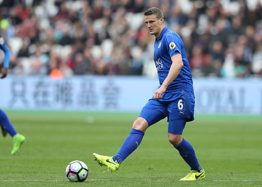 Huth, heute 34, spielt immer noch, ist aber, nachdem sein Vertrag bei Leicester City ausgelaufen war, vereinslos.