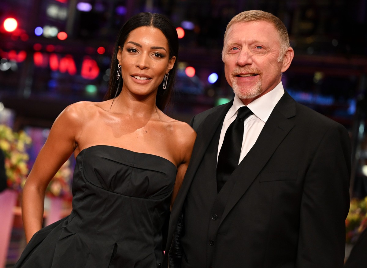 19.02.2023, Berlin: Boris Becker und Lilian de Carvalho Monteiro auf dem Roten Teppich zum Film "Disco Boy". Die 73. Internationalen Filmfestspiele laufen bis zum 26. Februar 2023. Foto: Jen ...