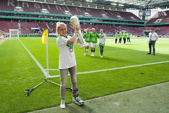 Mit dem VfL Wolfsburg gewann Julia Simic zweimal den DFB-Pokal. Im Finale 2016 fehlte sie jedoch verletzt. 