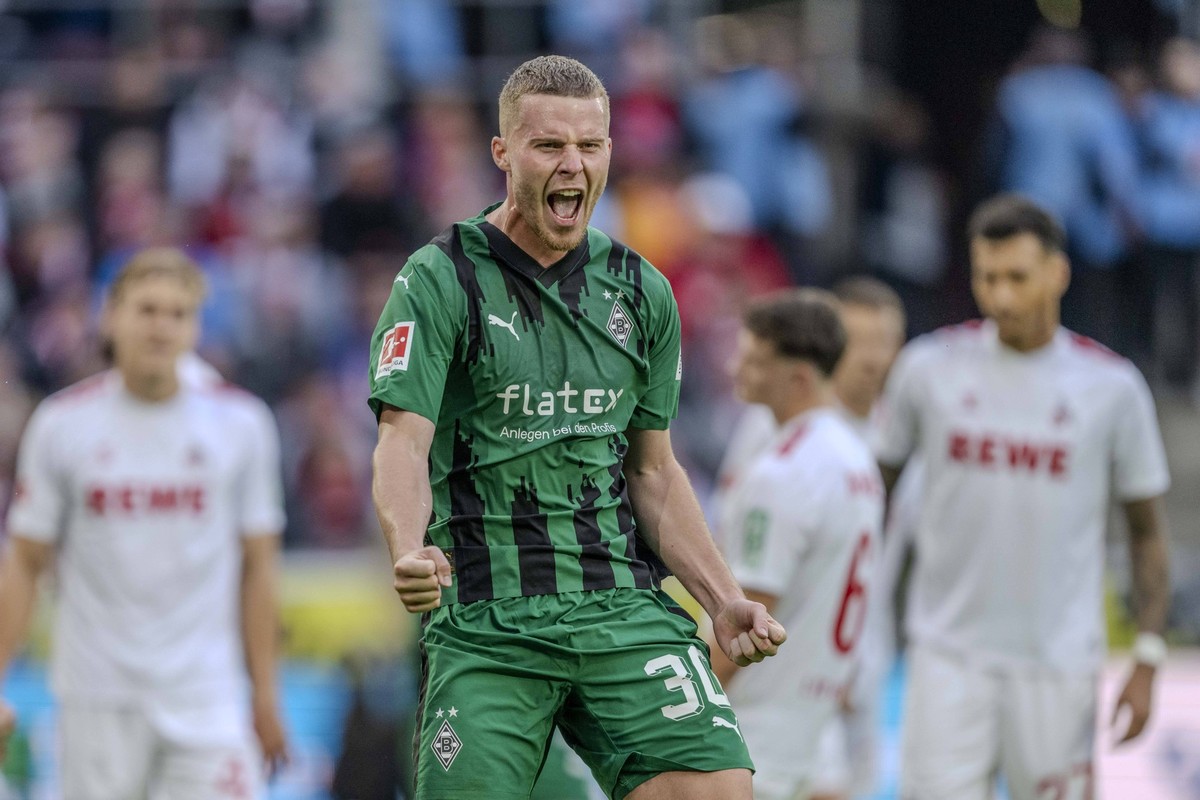 Fu�ball: 1. Bundesliga, Saison 2023/2024, 8. Spieltag, 1. FC K�ln - Borussia M�nchengladbach am 22.10.2023 im Rheinenergie Stadion in K�ln. Gladbachs Nico Elvedi jubelt nach seinem Tor zum 1:1. WICHTI ...