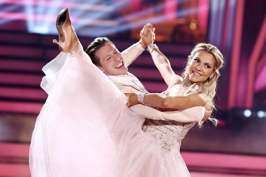 COLOGNE, GERMANY - APRIL 09: Valentina Pahde and Valentin Lusin perform on stage during the 5th show of the 14th season of the television competition &quot;Let&#039;s Dance&quot; on April 09, 2021 in  ...