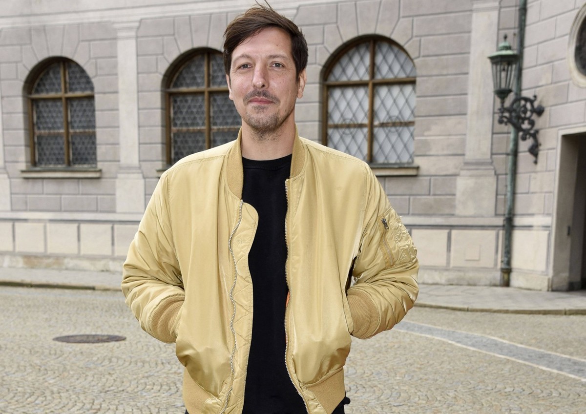 Thilo Mischke bei der Verleihung des 32. Bayerischen Fernsehpreises 2020 in der Residenz M