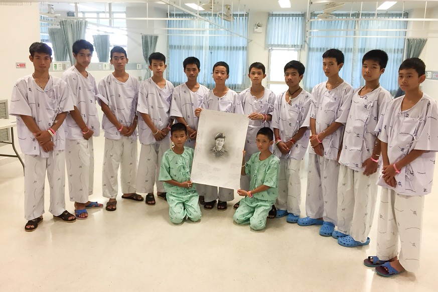 Wie es den Jungen 5 Tage nach dem Ende des Höhlendramas von Thailand geht