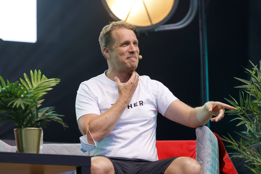 Oliver Pocher mit dem Programm Die Pochers hier live im Kulturgarten in der Bonner Rheinaue. Das Bonn Live Kulturgarten Open Air Festival 2020 ist Europas erstes Open Air Festival unter Corona-Auflage ...