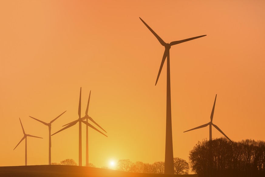 Die Mindestabstandsregel von Windrädern soll in Bayern nun doch gelockert werden. Damit könnten bis zu 800 neue Anlagen gebaut werden.