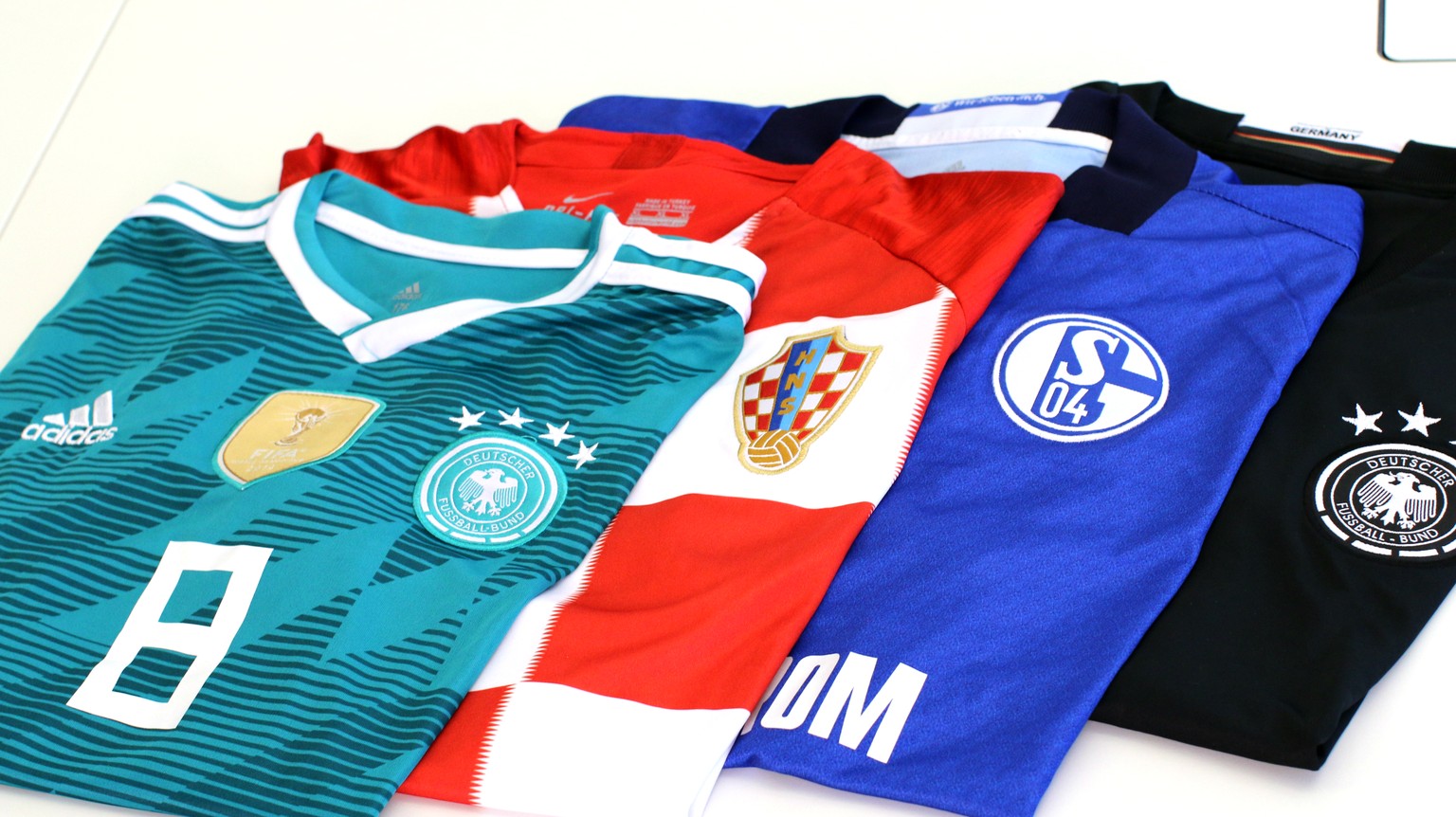 Ist mein fake trikot doch echt? (Fußball) Ist mein fake trikot doch echt? (Fußball)