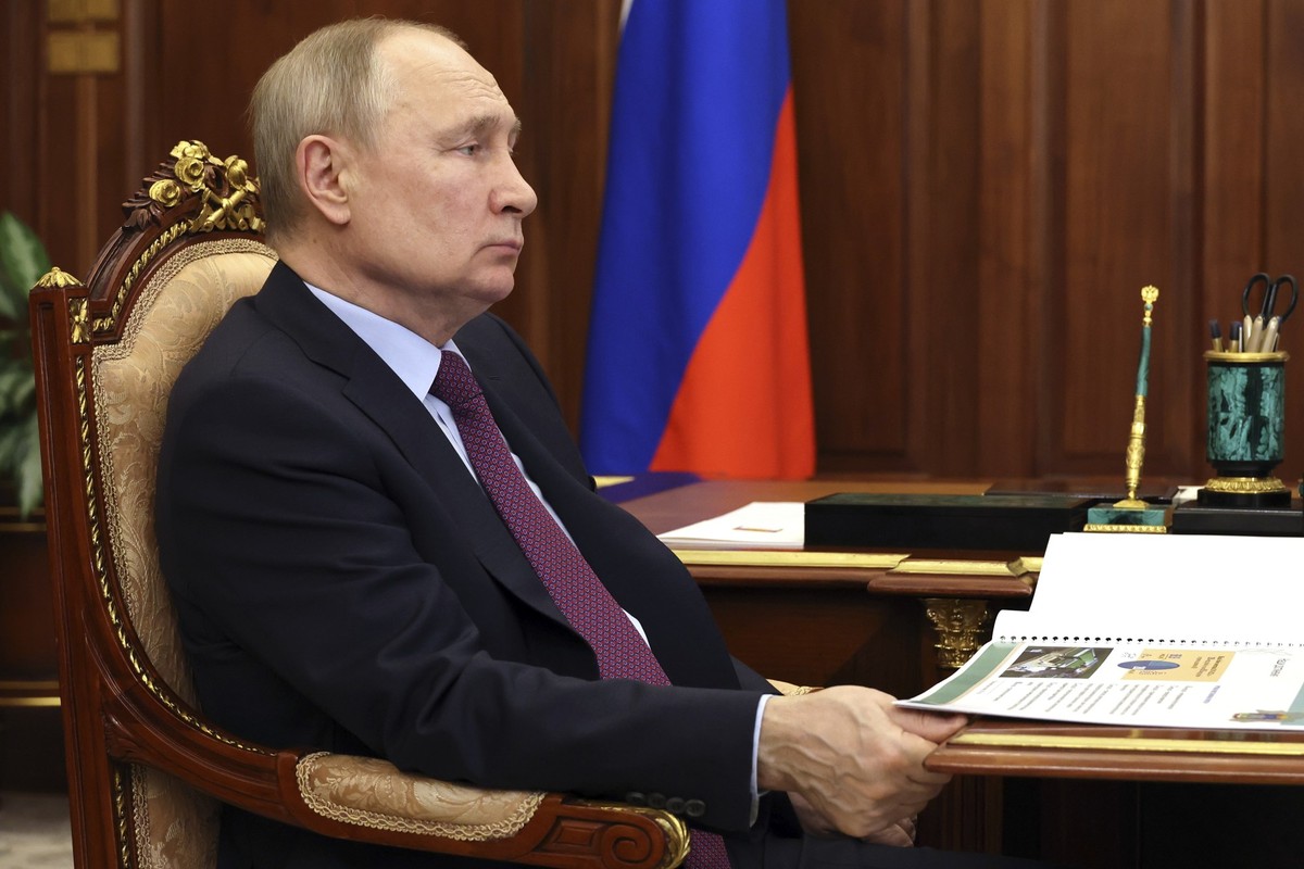 Russian President Vladimir Putin meets with Orel Region Governor Andrei Klychkov at the Kremlin in Moscow, Russia, Thursday, June 8, 2023. (Mikhail Klimentyev, Sputnik, Kremlin Pool Photo via AP)
