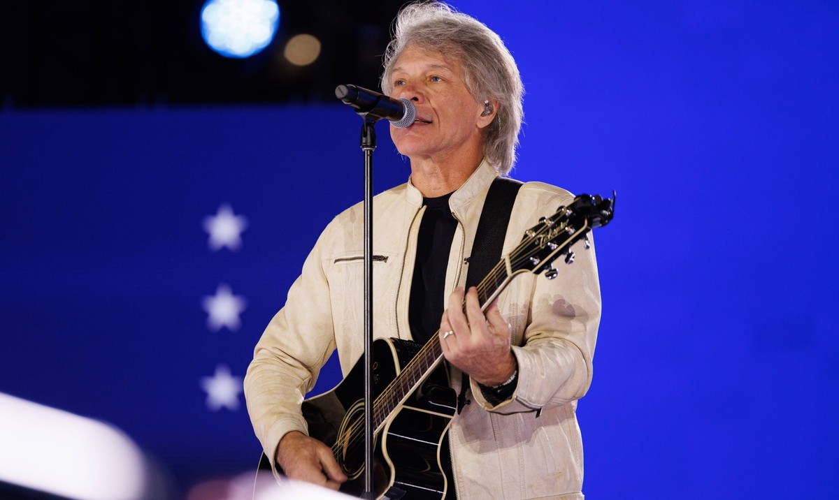 November 4, 2024, Detroit, Michigan, USA: JON BON JOVI performs at a rally with Minnesota Gov. Tim Walz in Detroit, Mich., on Nov. 4, 2024. Detroit USA - ZUMAr192 20241104_znp_r192_044 Copyright: xAnd ...