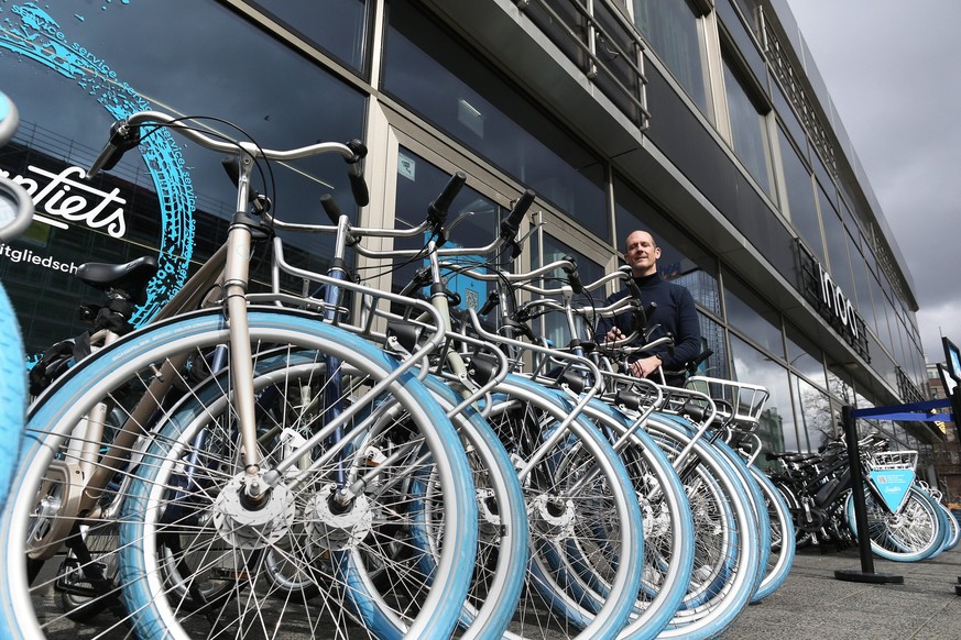 Swapfiets Illmer Berlin 31.03.2023: AndrÃ Illmer ist der Deutschland-Chef des niederländischen Unternehmens Swapfiets, das die Mieträder mit den blauen Vorderreifen anbietet. Das Unternehmen wurde 201 ...