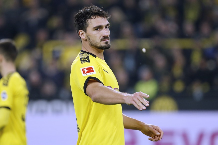 HUMMELS Mats Team BVB Bundesliga DFL Saison 2019-2020 Spiel Borussia Dortmund - Gladbach 1 : 0 am 19.10.2019 2019 in Dortmund DFL REGULATIONS PROHIBIT ANY USE OF PHOTOGRAPHS as IMAGE SEQUENCES and/or  ...