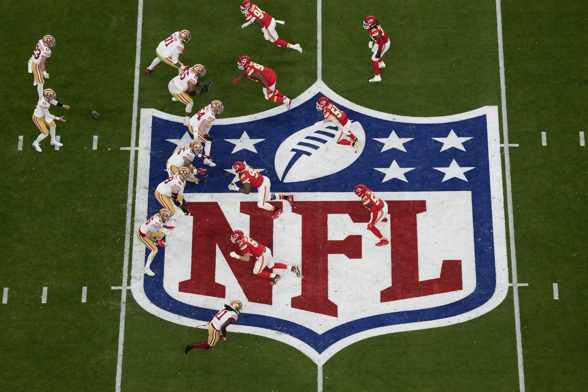 ARCHIV - 11.02.2024, USA, Las Vegas: American Football: Profiliga NFL, Play-off-Runde, Super Bowl, Kansas City Chiefs - San Francisco 49ers im Allegiant Stadium: San Francisco 49ers Quarterback Brock ...