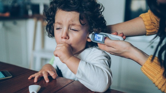 Viele Kinder erkranken derzeit an Atemwegsinfekten.