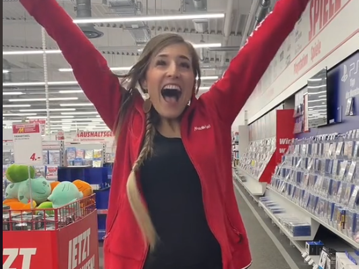 Hype um junge Media-Markt-Mitarbeiterin: Sandy geht auf Tiktok viral